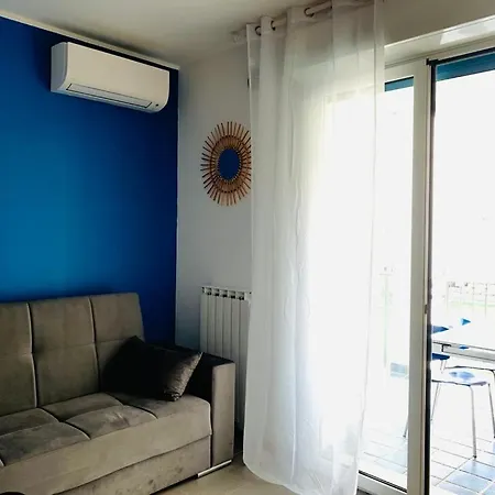 & Servizio Spiaggia A Lido Apartment *